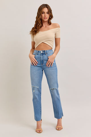 STRAIGHT JEAN WITH SLIT